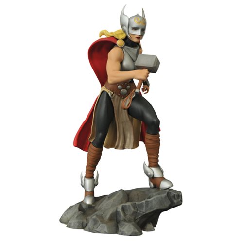 Femme Fatales Lady Thor Statue